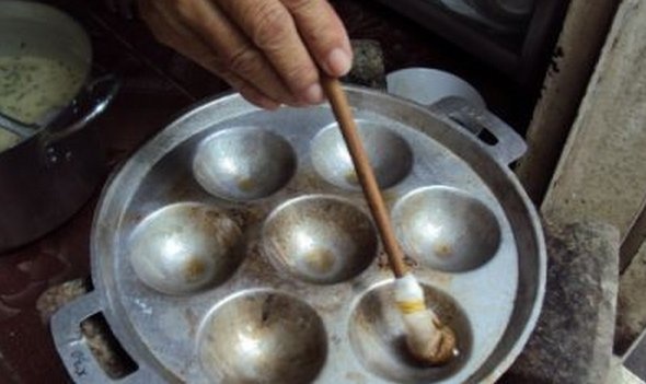 Quet- dau- vao- khuon