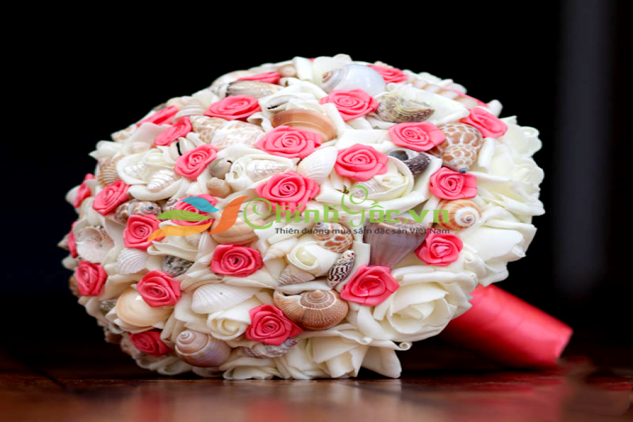 Hoa Cưới Cầm Tay Vỏ Sò Ốc CORAL SATIN ROSETTES HC09