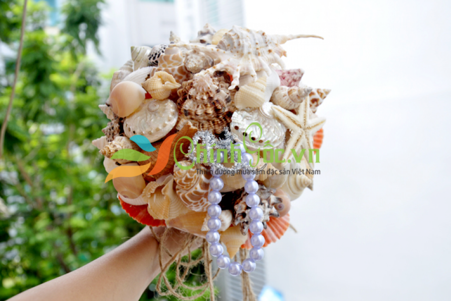 Hoa cưới cầm tay vỏ sò ốc (loại HC13)