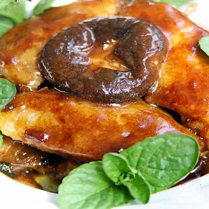 Vào bếp cùng Chính Gốc với món cánh gà sốt nấm