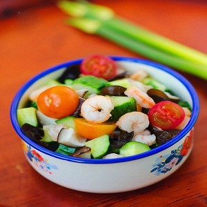 Hướng dẫn cách làm món salad tôm 